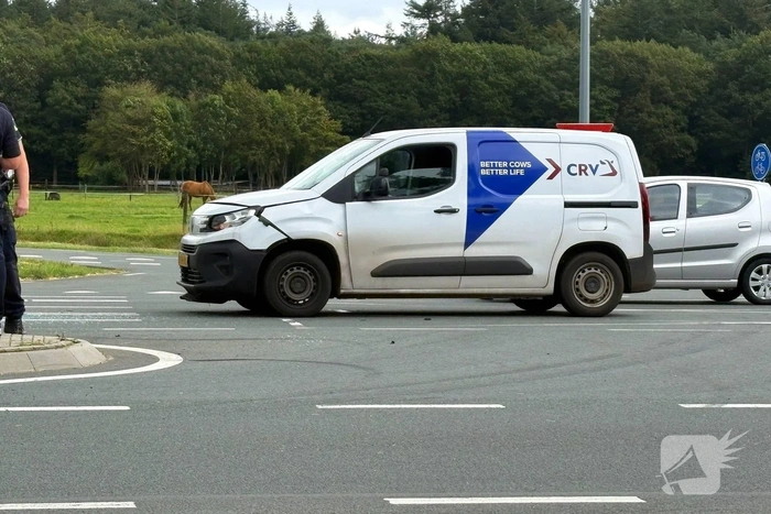 Aanrijding tussen brommobiel en busje