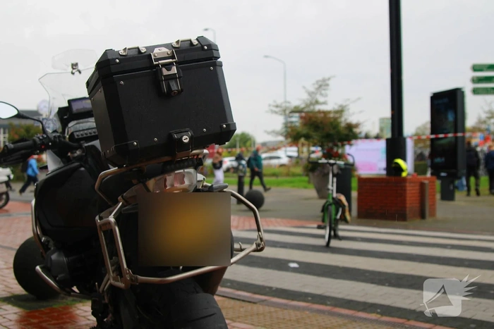 Fietser gewond bij aanrijding met politiemotor