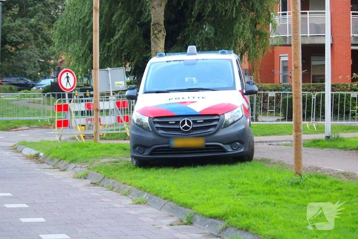 Zelfde kalf te water zorgt weer voor politie-inzet bij kinderboerderije en betrok weer veel bekijks