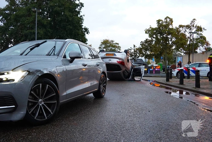 Botsing tussen voertuigen leidt tot ongeval