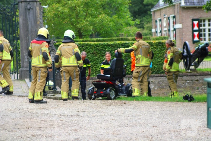 Scootmobiel belandt in water na ongeval
