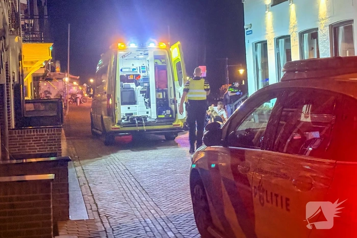 Omstanders schieten te hulp na hulpgeroep