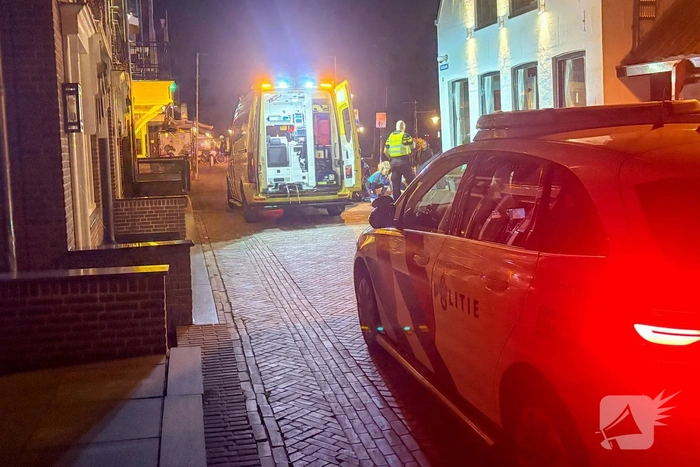 Omstanders schieten te hulp na hulpgeroep