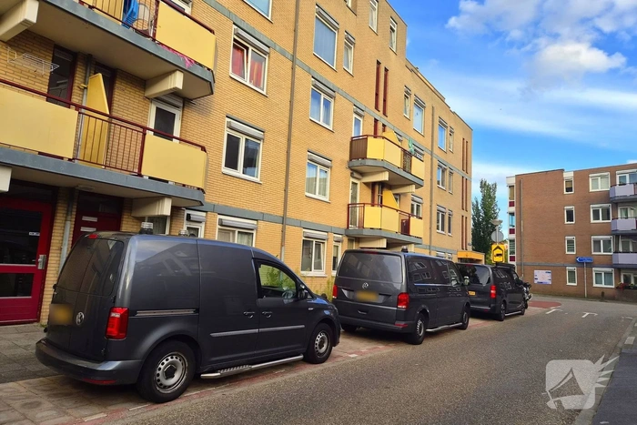 Politie verricht onderzoek bij woning