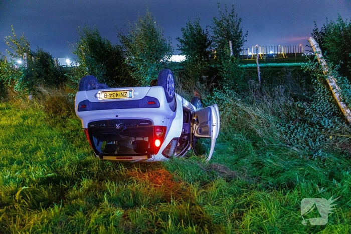 Bestuurder gewond bij eenzijdig ongeval