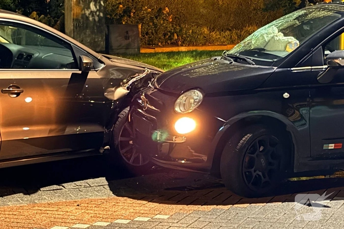 Bestuurder onder invloed botst op stilstaande auto