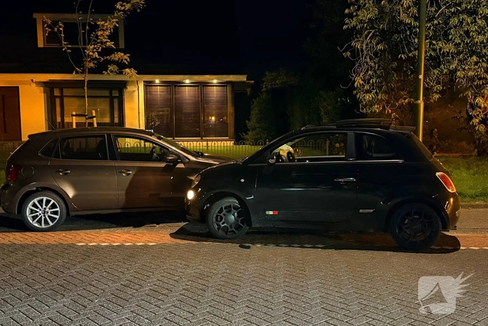 Bestuurder onder invloed botst op stilstaande auto