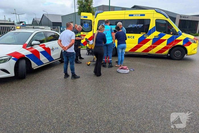Fietser aangereden door auto