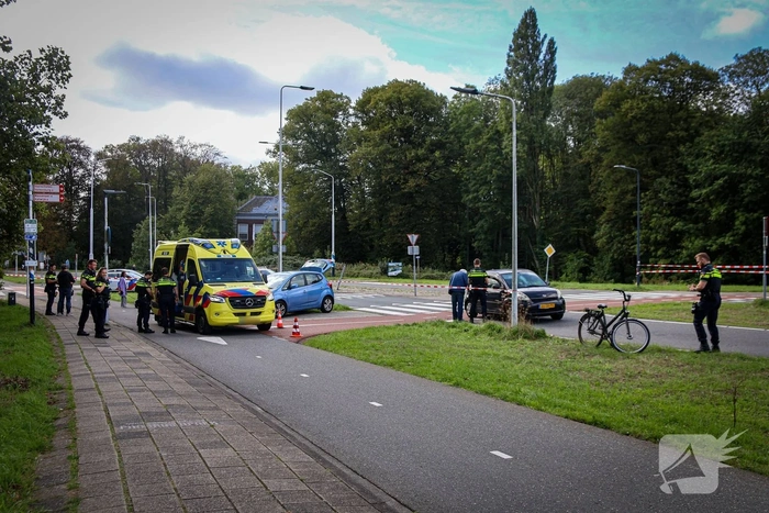 Fietser gewond bij aanrijding op oversteekplaats