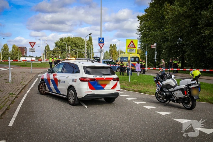Fietser gewond bij aanrijding op oversteekplaats