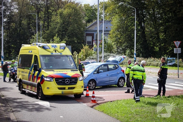Fietser gewond bij aanrijding op oversteekplaats