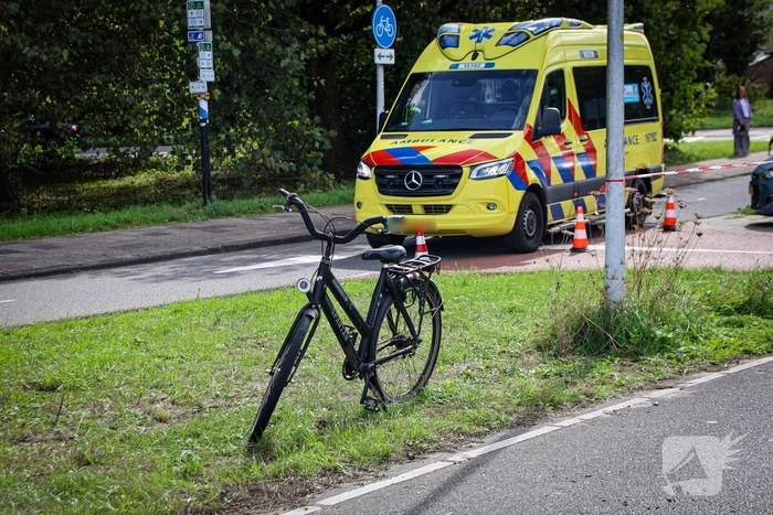 Fietser gewond bij aanrijding op oversteekplaats