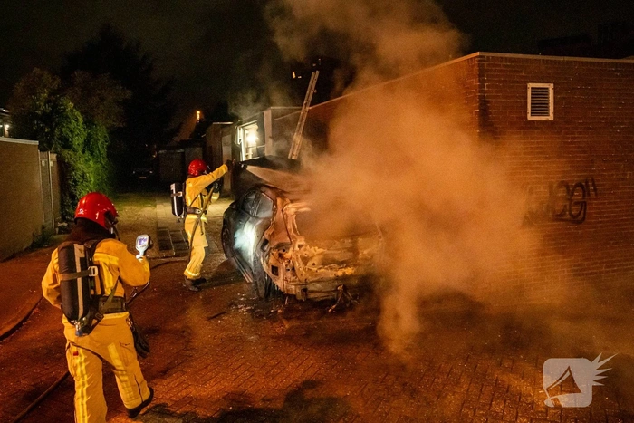 Garagebox in gevaar door autobrand