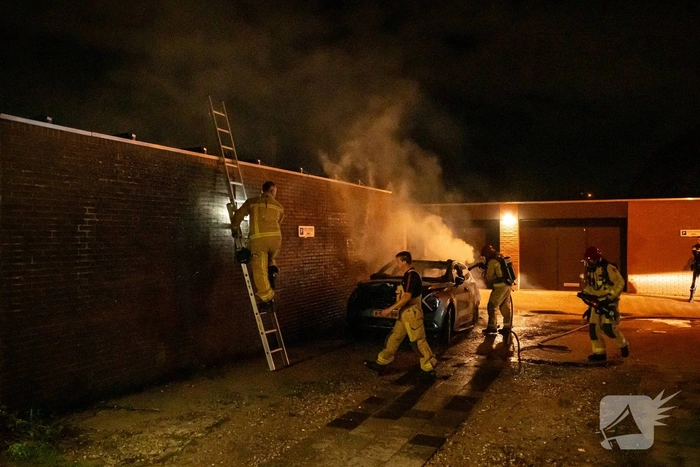 Garagebox in gevaar door autobrand