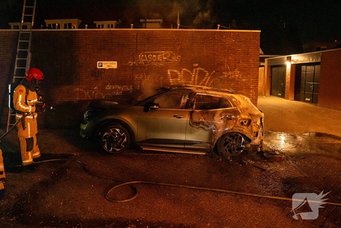 Garagebox in gevaar door autobrand