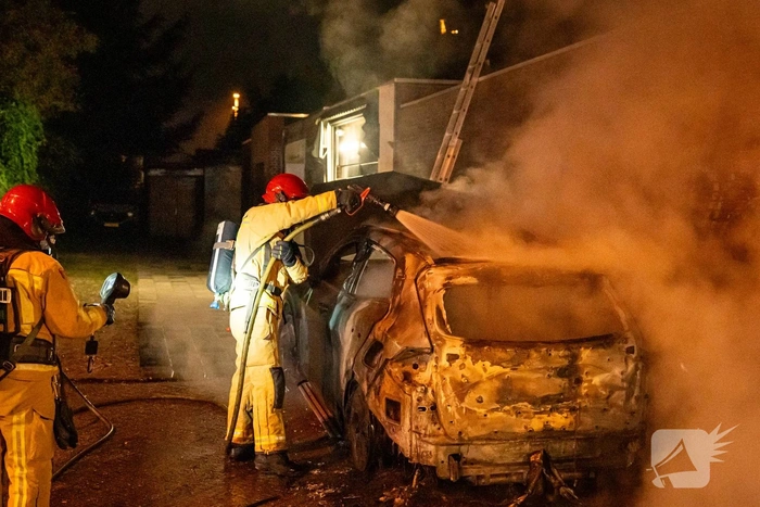 Garagebox in gevaar door autobrand