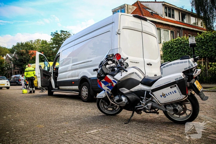 Ongeval tussen bestelbus en voetganger