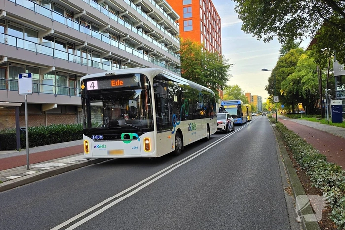 Fietsster gewond bij aanrijding met auto