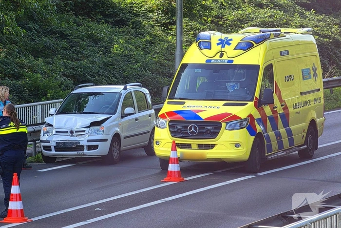 Botsing leidt tot verkeershinder en filevorming