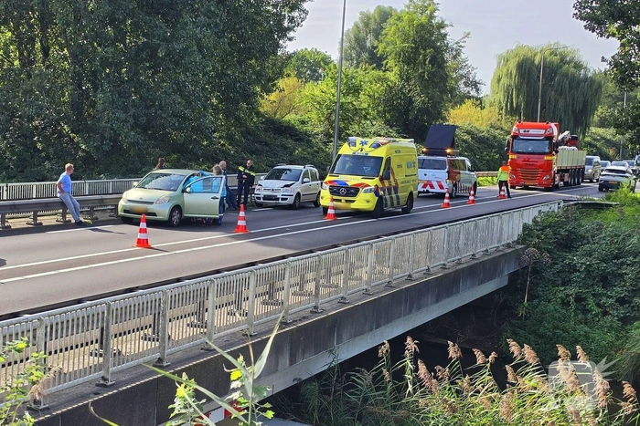 Botsing leidt tot verkeershinder en filevorming