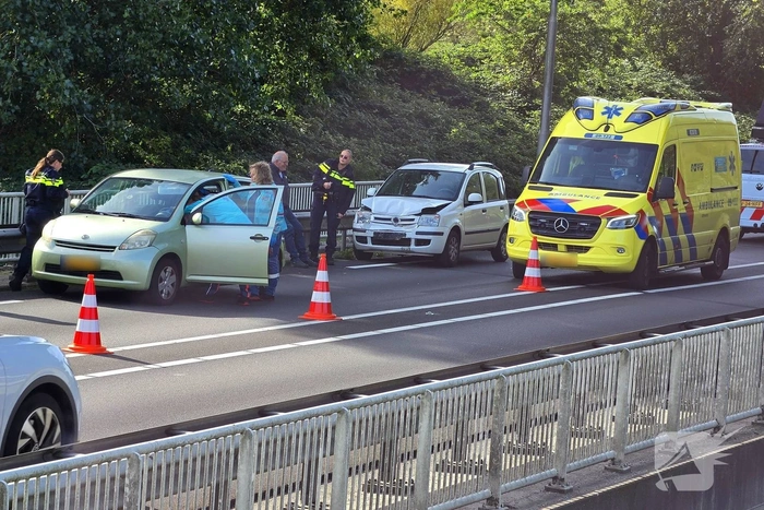 Botsing leidt tot verkeershinder en filevorming