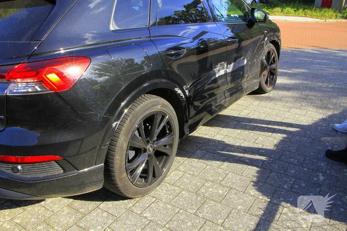 Ongeval met elektrische Audi leidt tot forse schade