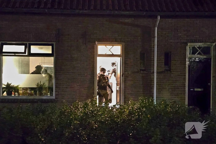 Team Parate Eenheid doet inval bij woning