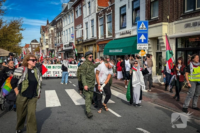 Mobiele Eenheid groots aanwezig bij protestmars
