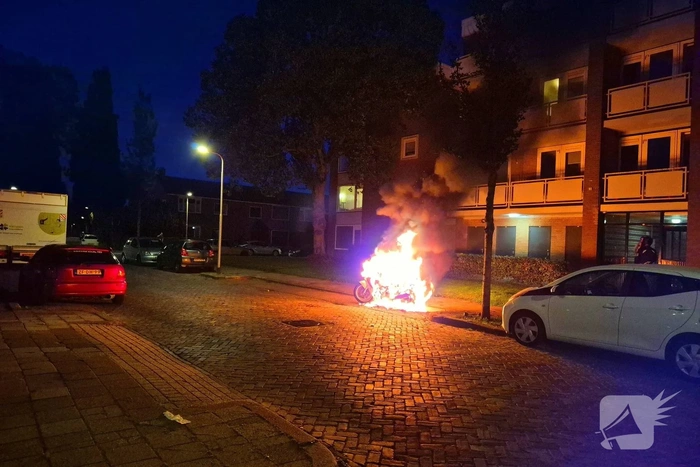 Motor brandt volledig uit