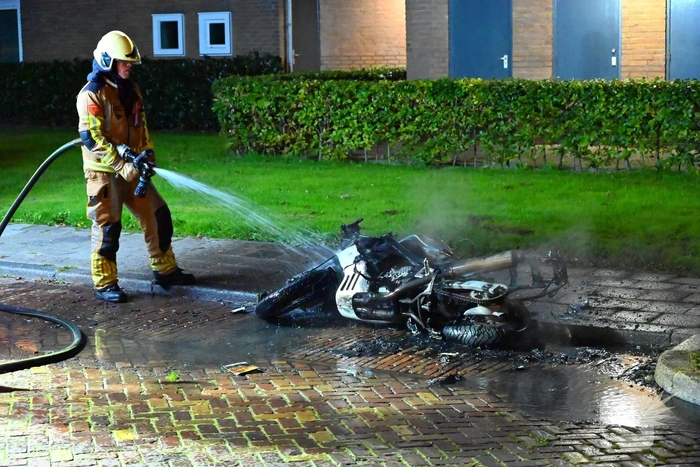 Motor brandt volledig uit