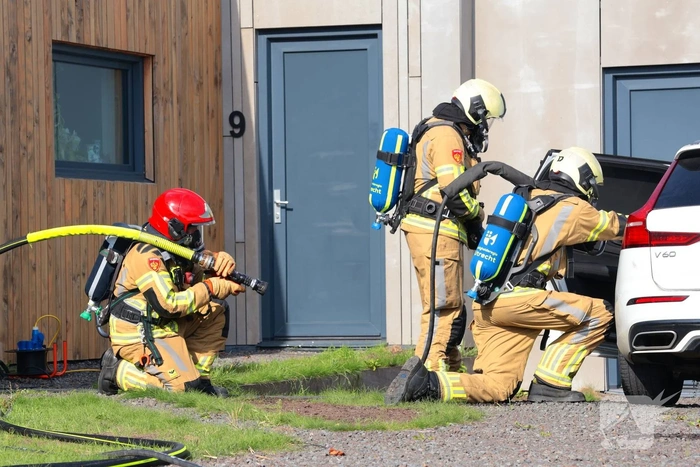 Hybride auto in brand door accupakket