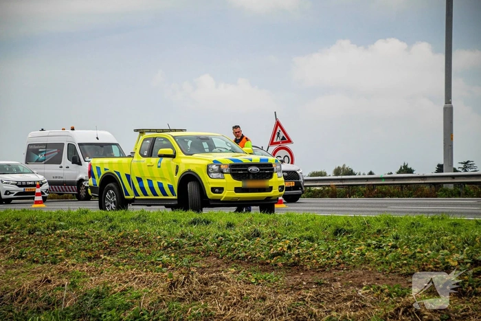Voertuig te water na ongeval op snelweg