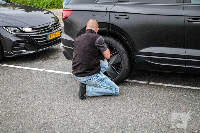 Politie haalt verdacht voertuig van snelweg