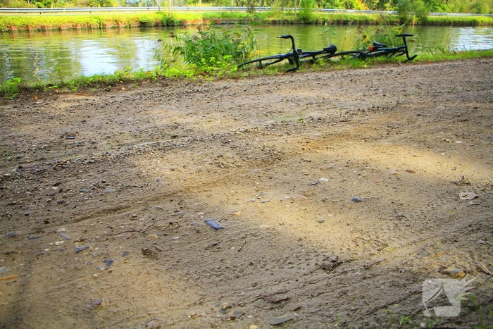 Wielrenner gewond bij botsing op zandweg