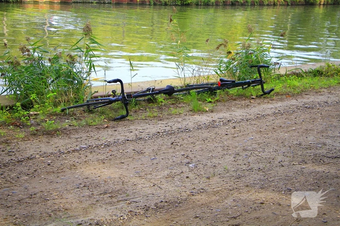 Wielrenner gewond bij botsing op zandweg