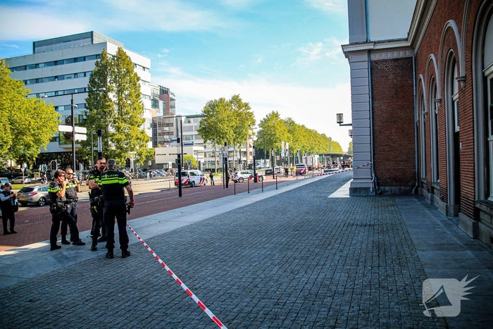 Verdacht pakketje leidt tot afzetting van station