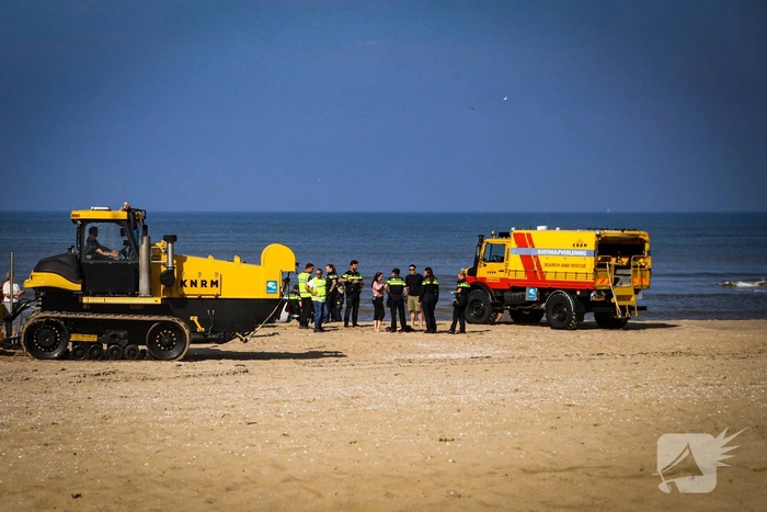 Hulpdiensten ingezet voor achtergelaten kleding op strand