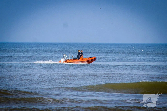 Hulpdiensten ingezet voor achtergelaten kleding op strand