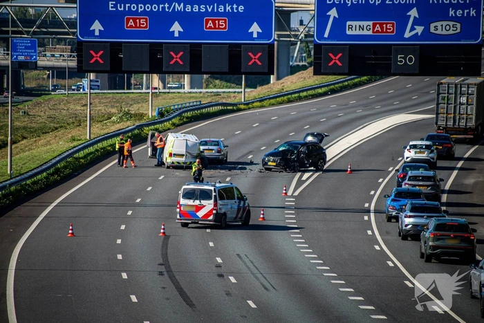 Zware aanrijding met drie voertuigen op snelweg