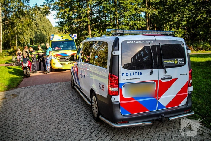 Brommer en fietser in aanrijding