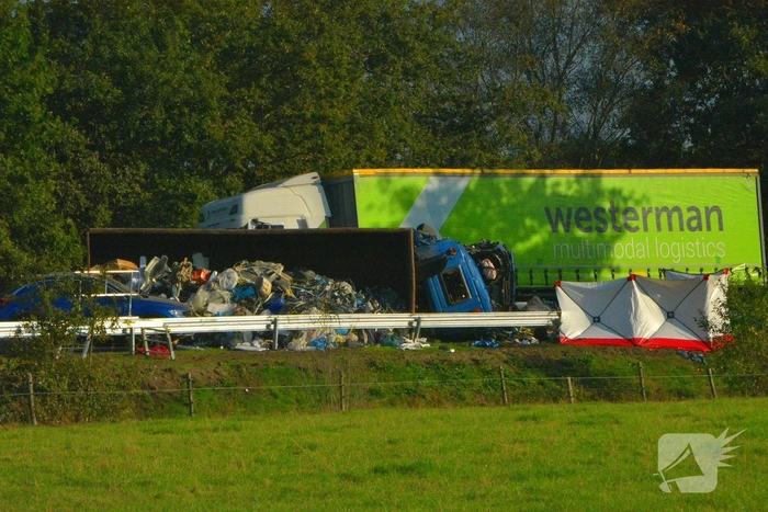 Meerdere ernstige gewonden bij ongeluk met vrachtwagens