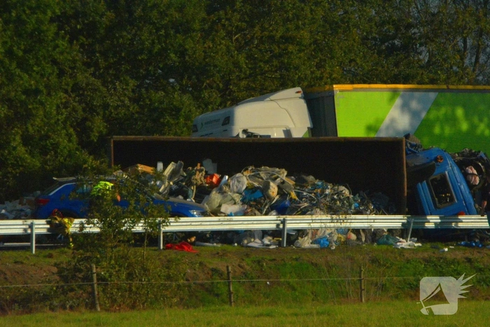 Meerdere ernstige gewonden bij ongeluk met vrachtwagens