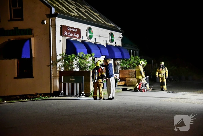 Brandweer onderzoek naar rookontwikkeling in café