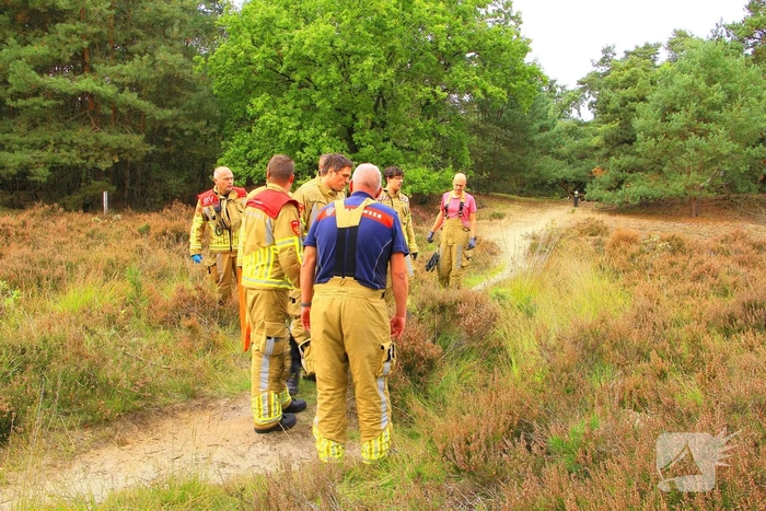 Rolstoelgebruiker vast in greppel tijdens wandeling