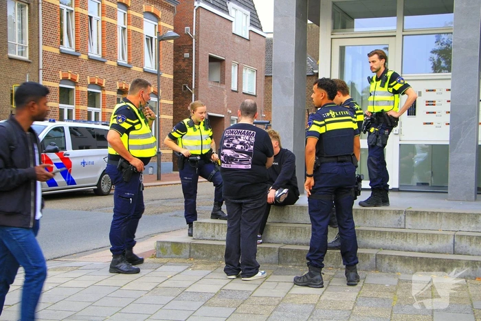 Man gewond door vlam in pan met olie