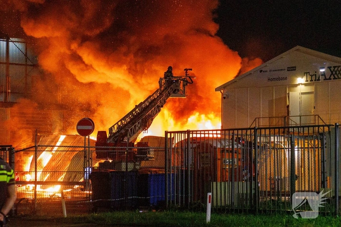 Brand verwoest loods