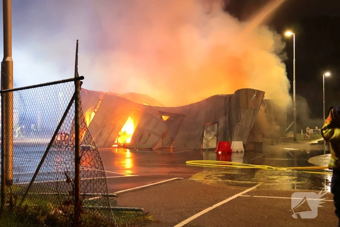 Brand verwoest loods