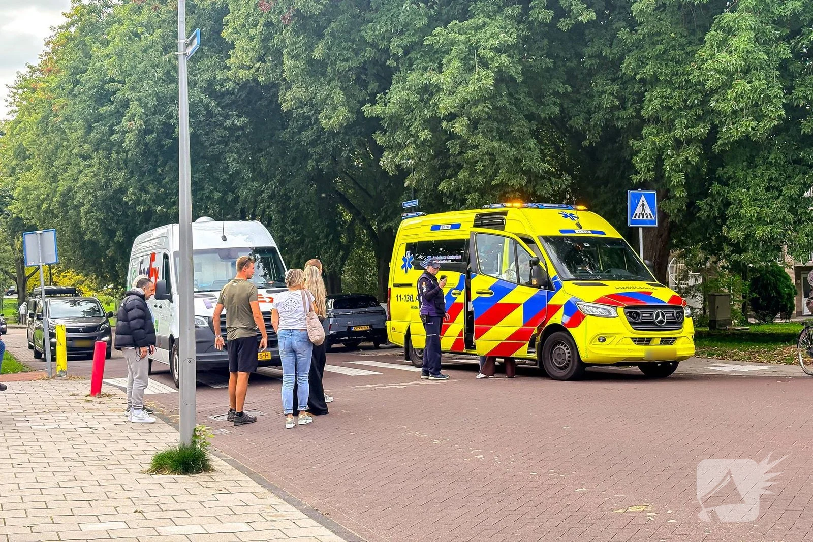 Voetganger aangereden door pakketbezorger