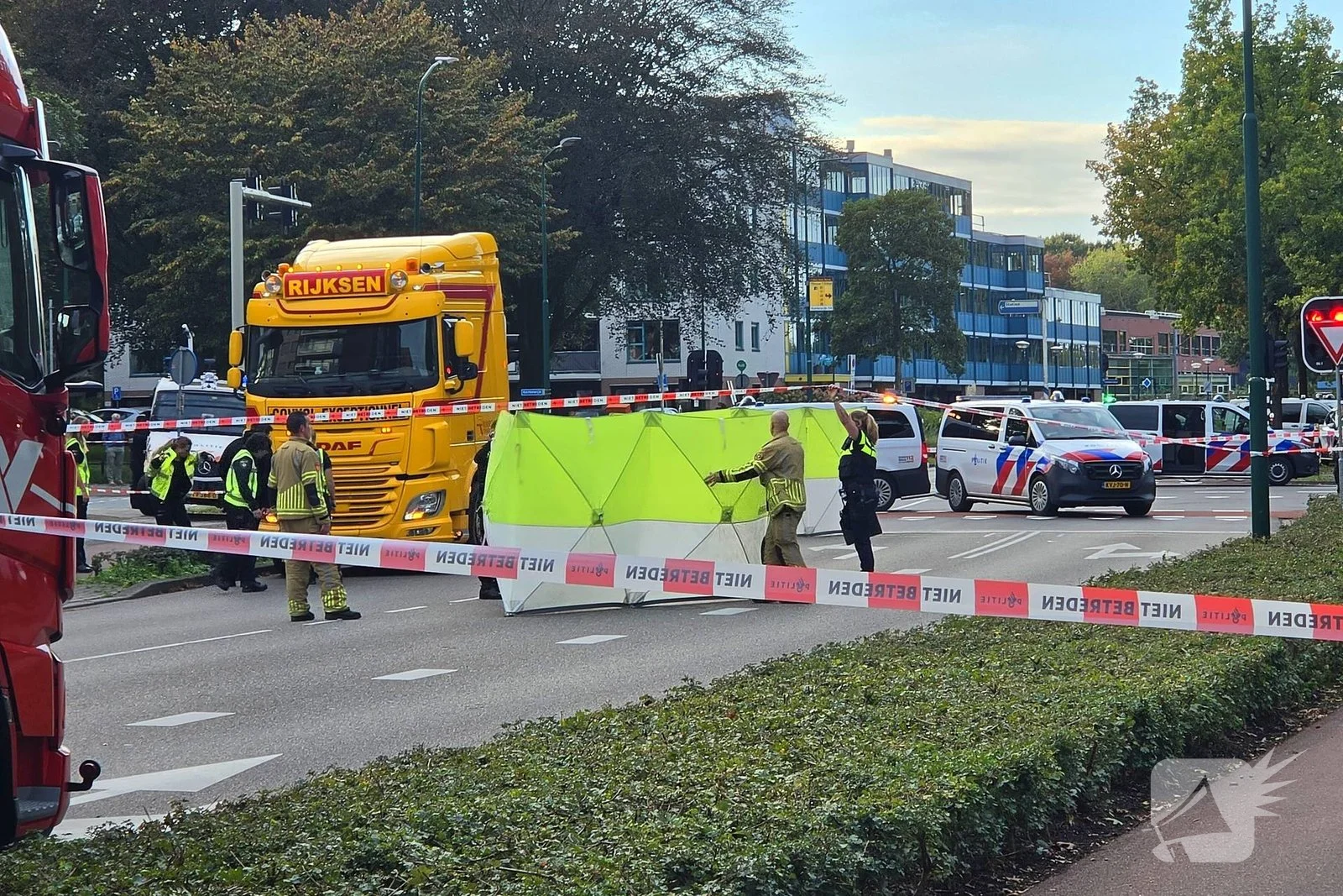 Kind overleden na aanrijding met vrachtwagen