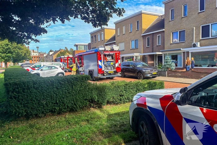 Slachtoffer na woningbrand nagekeken